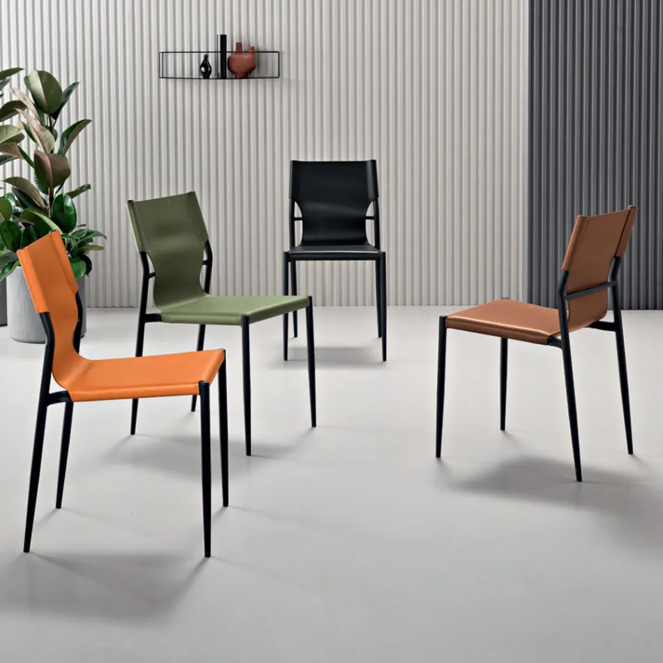 4 Chairs in Colored Faux Leather and Painted Metal Base - Comedy Viadurini