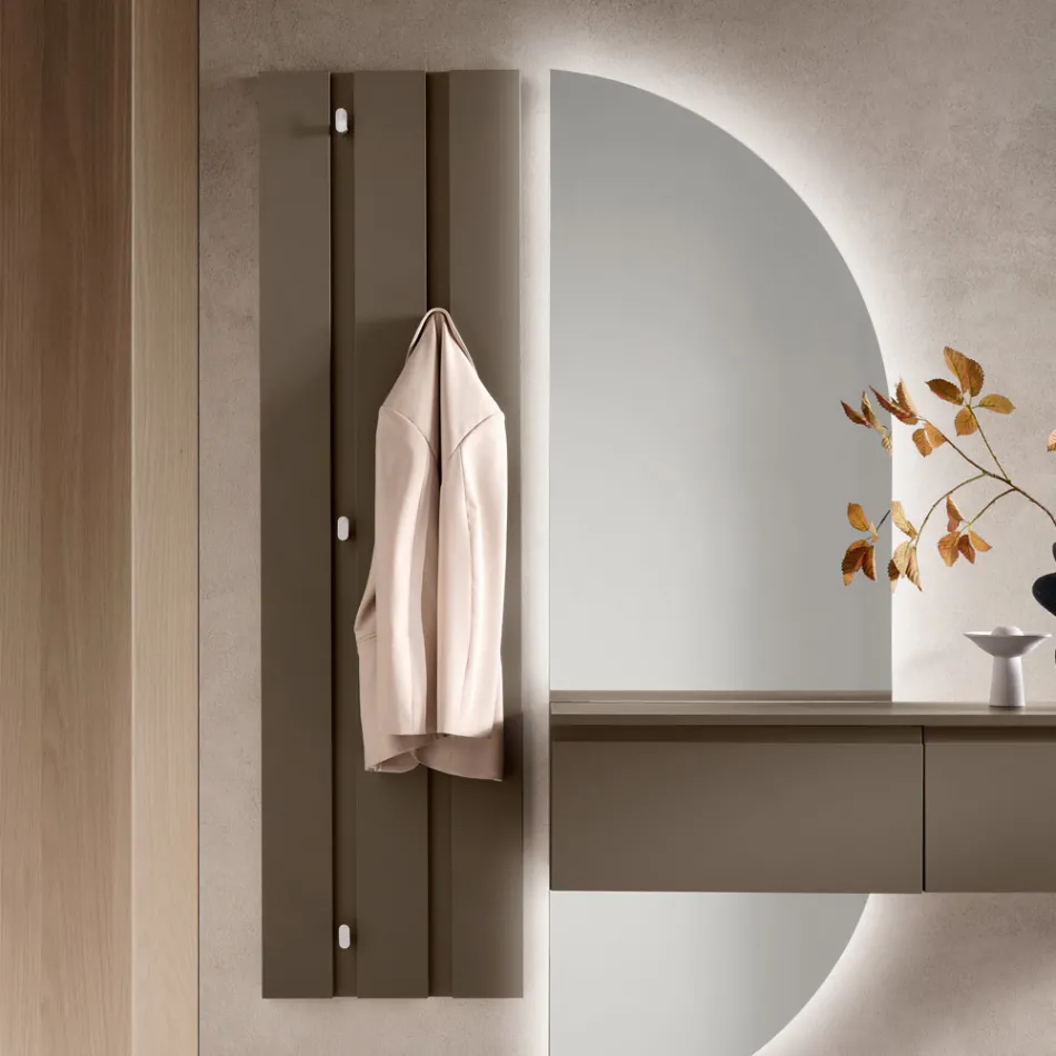 Wall-mounted coat rack in lacquered melamine with five metal hooks - Lunis Viadurini