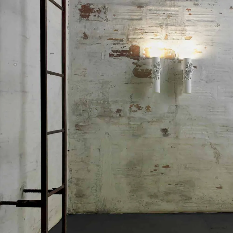 Wall Sconce in Matt White Ceramic with Decorative Flowers - Revolution Viadurini