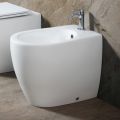 Aster Single-Hole Bidet in Matt Black and White Ceramic with a Modern Design