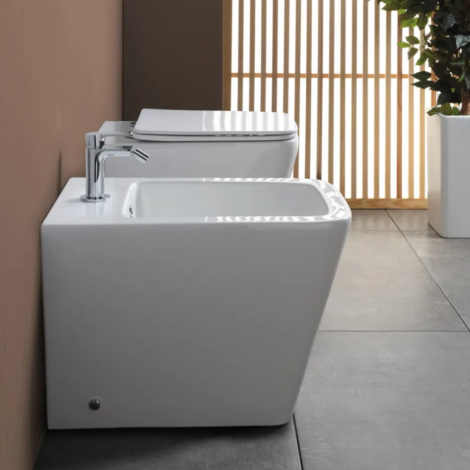 Single-Hole Floor-Mounted Bidet in White Ceramic with an Elegant Modern Design - Giunco Viadurini