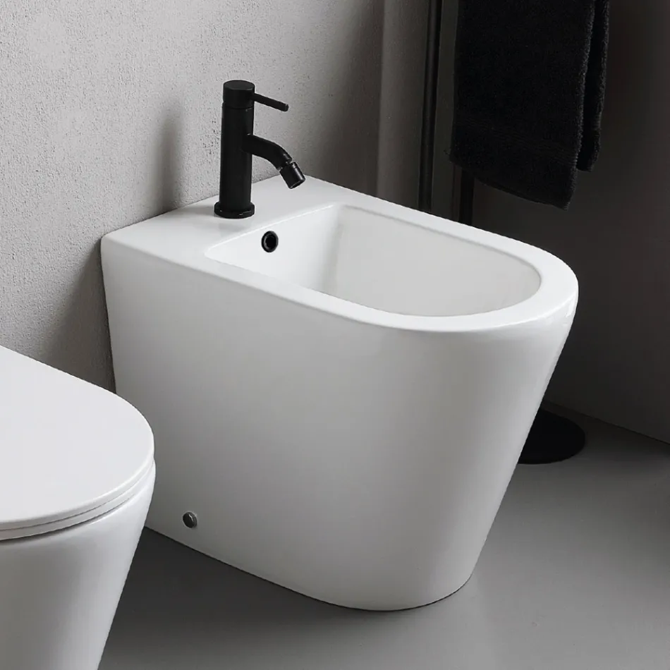 Salice Floor-Mounted Single-Hole Bidet in White Ceramic with an Elegant Modern Design Viadurini