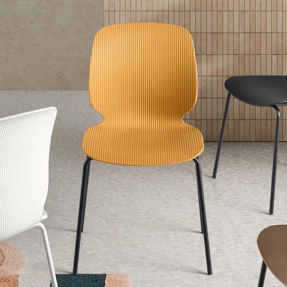 Two Chairs in Polypropylene and Painted Metal in Multiple Colors - Dorica Viadurini
