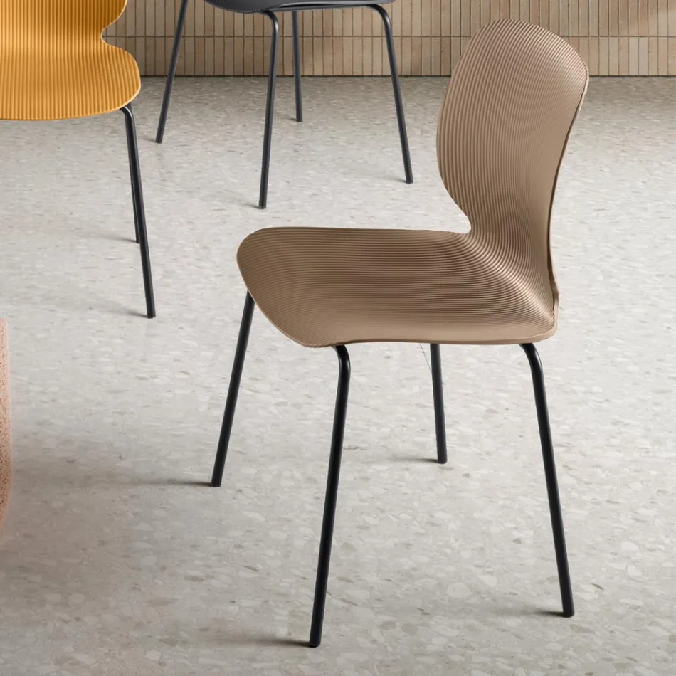 Two Chairs in Polypropylene and Painted Metal in Multiple Colors - Dorica Viadurini
