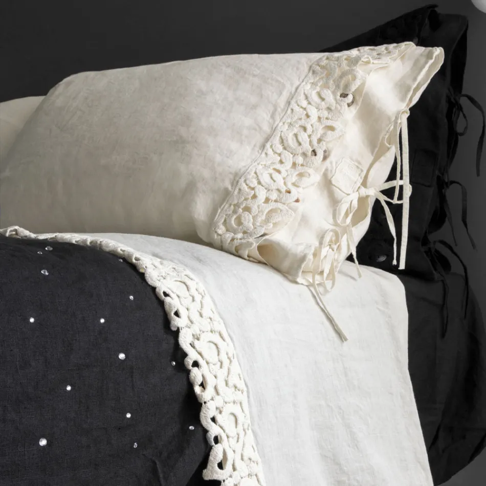 Linen Pillowcase with Poema Lace and Butter or Black Laces Made in Italy - Masone Viadurini