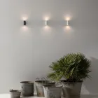 Design Outdoor Wall Lamp in White or Black Aluminum - Leopida Viadurini