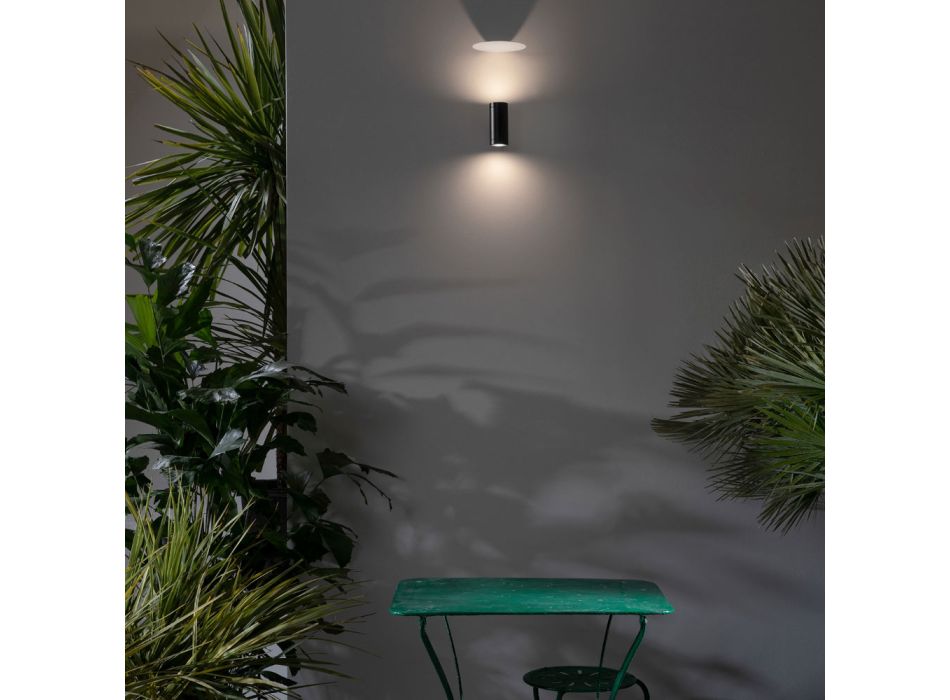 Design Outdoor Wall Lamp in White or Black Aluminum - Leopida Viadurini