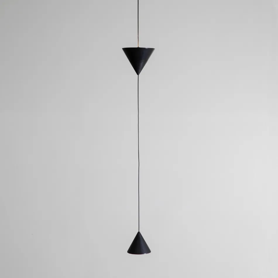 Suspended Wire Lamp in Black Aluminum and Double Cone Design - Mercado Viadurini