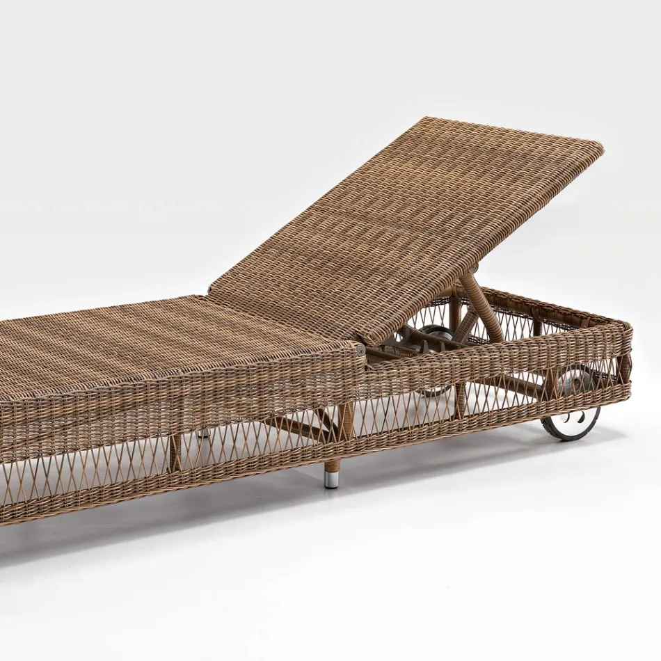 Outdoor Sunbed with Wheels in Hand Woven Polyrattan - Gigi Viadurini