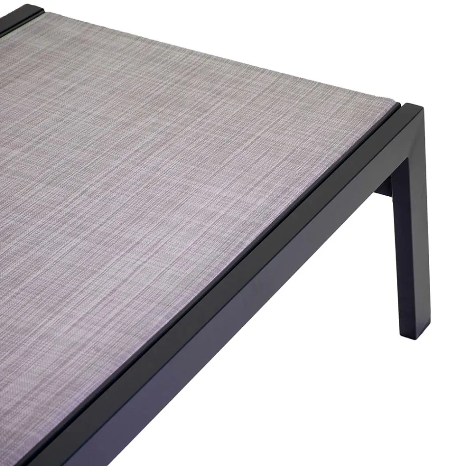 Outdoor Lounger Made of Aluminum and Textilene with 2 Wheels - Costume Viadurini