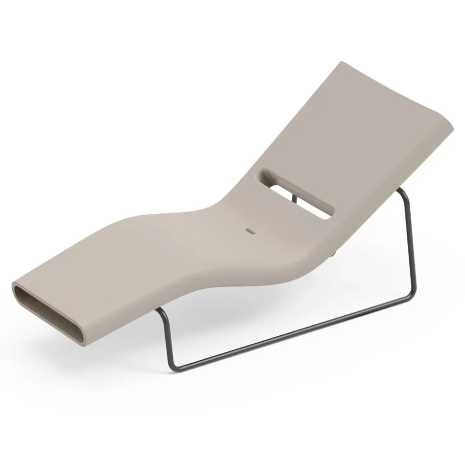 Garden Lounger in Polyethylene of Different Colors with Metal Support - Bollo Viadurini