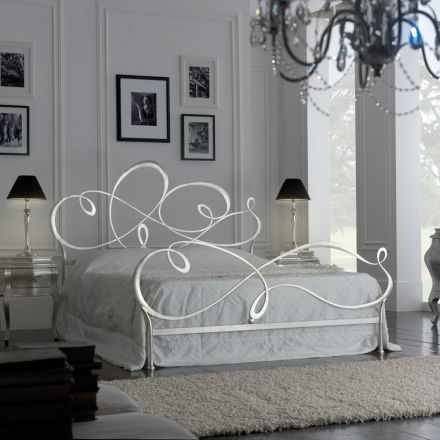 Double bed with solid iron headboard Made in Italy - Nebbia Viadurini