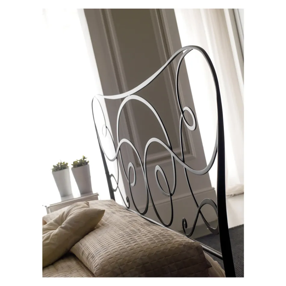 Iron Double Bed with Optional Footboard Made in Italy - Lampo Viadurini