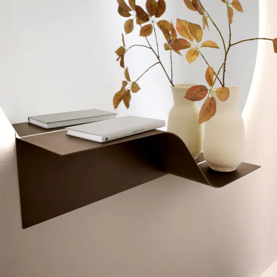Nimea Wavy Metal Wall Shelf in Three Color Finishes Viadurini