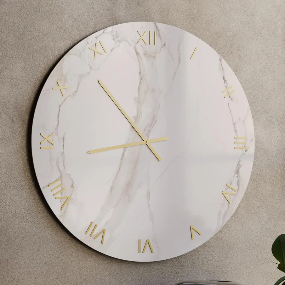 Calacatta Marble Effect Glass Wall Clock with Brass Hands - Axis Viadurini