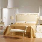 Bench bedside rug classic design in ivory color with Tyler gold decorations Viadurini