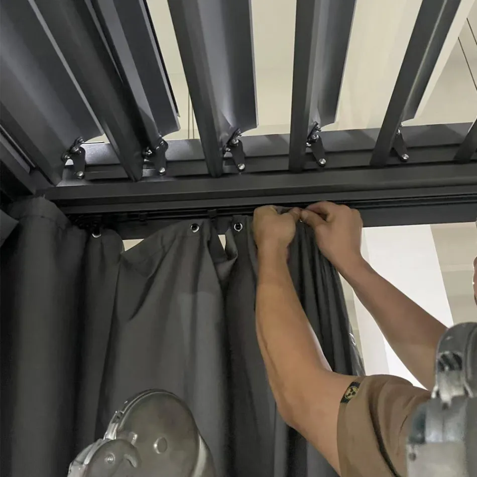 Pegola 3x4 mt in Anthracite Painted Aluminum with Crank - Levante Viadurini