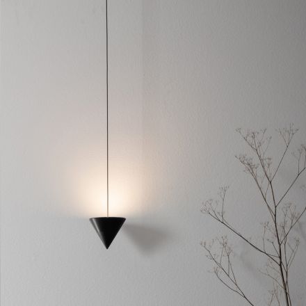 Wire Floor Lamp in Black Aluminum and Cone Great Minimal Design - Mercado Viadurini
