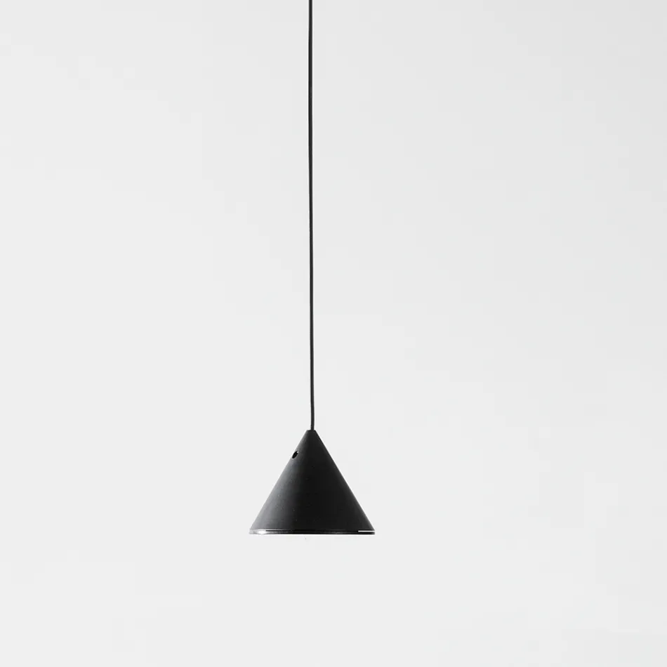 Wire Floor Lamp in Black Aluminum and Small Cone Minimal Design - Mercado Viadurini