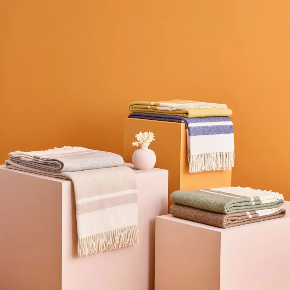 Ultra-Soft and Fluffy Wool Blend Plaid Made in Italy - Caldoso Viadurini