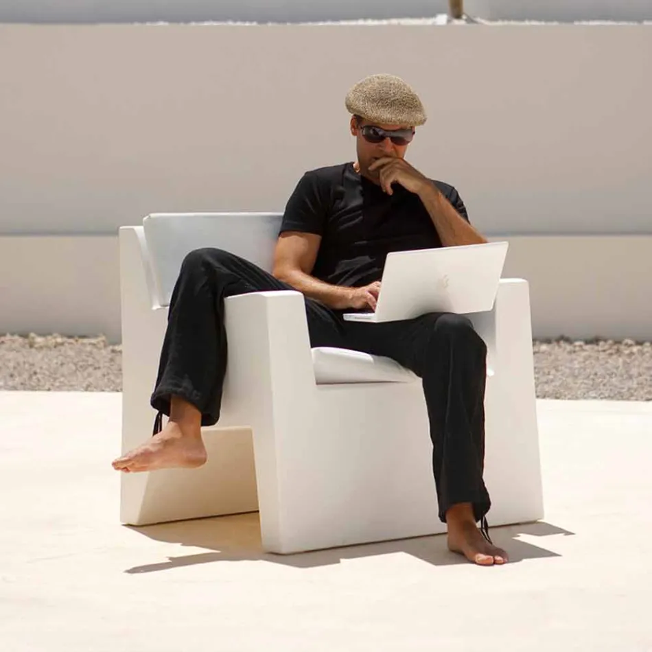 Jut by Vondom design outdoor armchair in polyethylene resin Viadurini