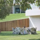 Garden armchair in colored braided synthetic fiber - Maat by Varaschin Viadurini