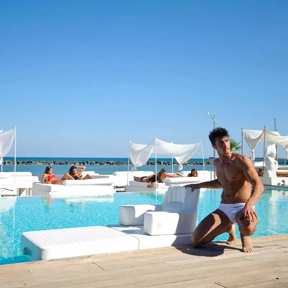 Floating armchair Trona white design Luxury, made in Italy Viadurini