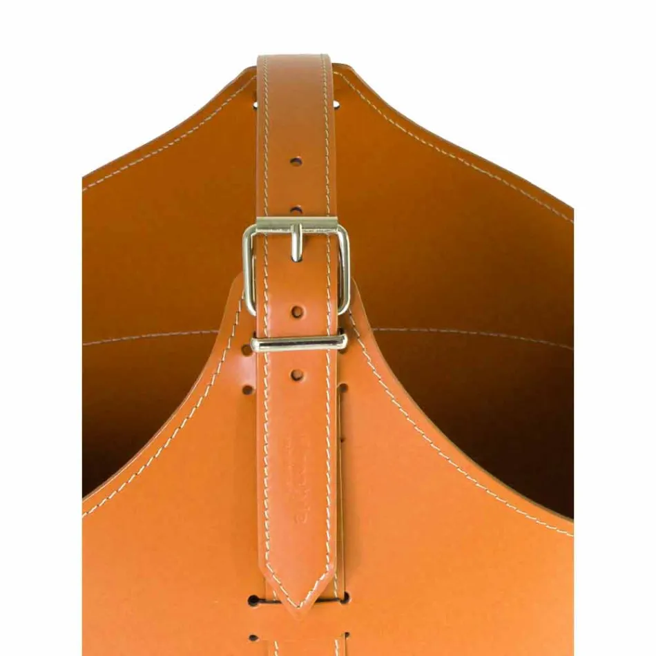 Indoor firewood holder with wheels in Fabia modern regenerated leather Viadurini