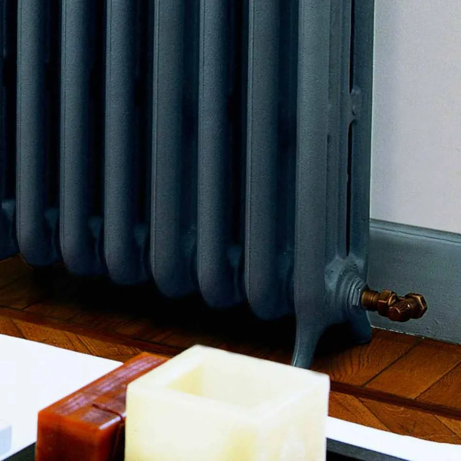 Retro hydraulic cast iron radiator with 3 columns Tiffany by Scirocco H Viadurini