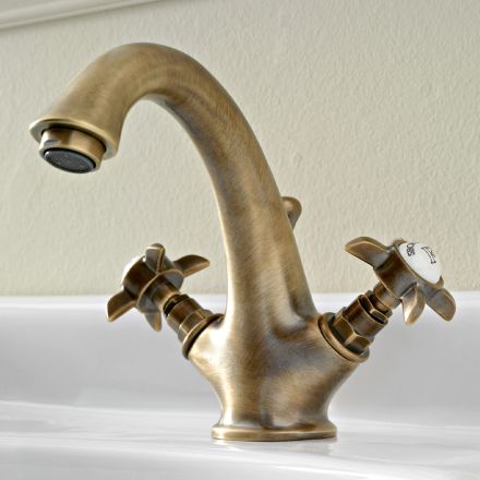 Classic Single Hole Sink Tap in Brass and Butterfly Handles - Miriano Viadurini