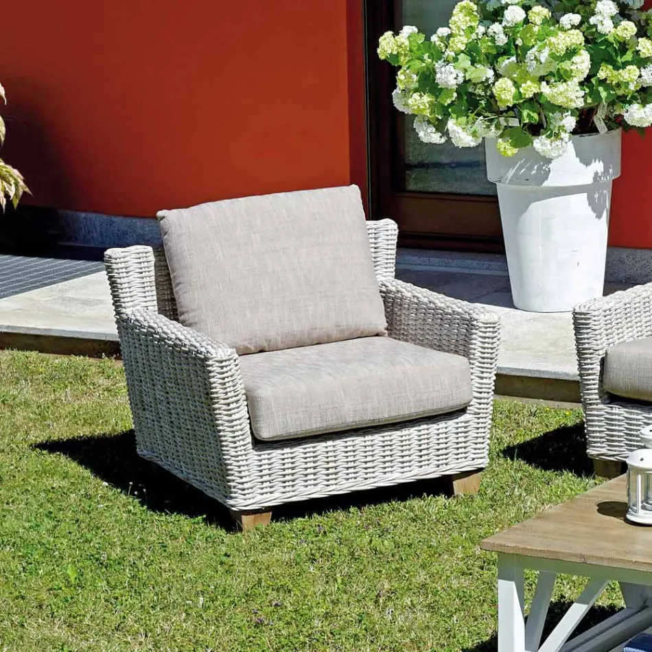 Outdoor Lounge with Mango Wood Coffee Table and Polycotton Cushions - Orlanda Viadurini