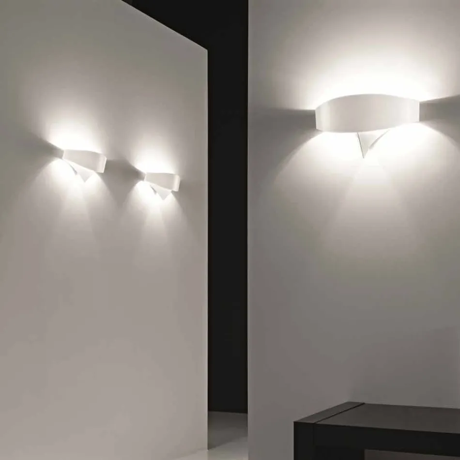 Selene Scudo applique in painted steel with a modern design Viadurini