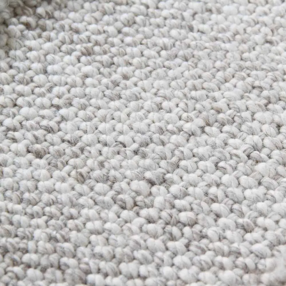 Large and Modern Design Fringed Wool Rug Black or Cream - Jacqueline Viadurini