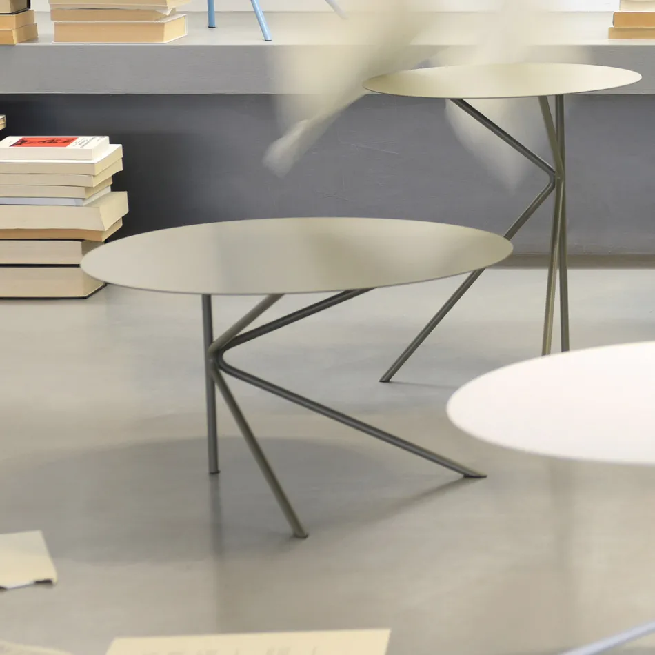 Round Metal Coffee Table, Design in Various Colors and 2 Sizes - Olesya Viadurini