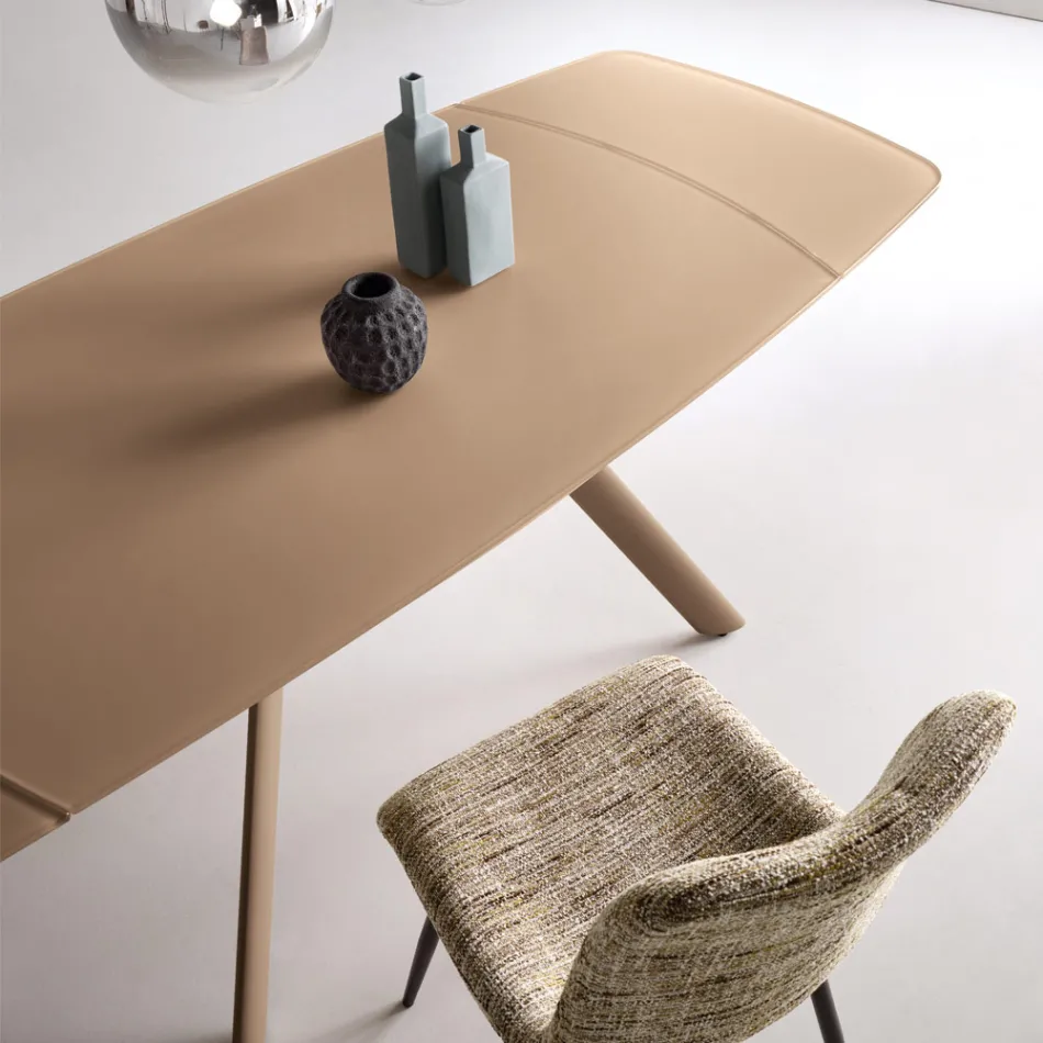 Extendable Table Up to 210 cm in Glass and Painted Metal - Naxos Viadurini
