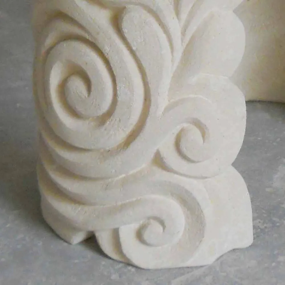 Contemporary oval dining table and modern design crystal Aden Viadurini