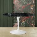 Tulip Eero Saarine H 73 Table with Round Top in Alpine Green Marble - Scarlet