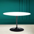 Tulip Eero Saarinen H 73 Round Table in Absolute White Made in Italy - Scarlet