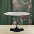 Tulip Table Saarinen H 74 with Round Top in Arabescato Marble Made in Italy - Scarlet