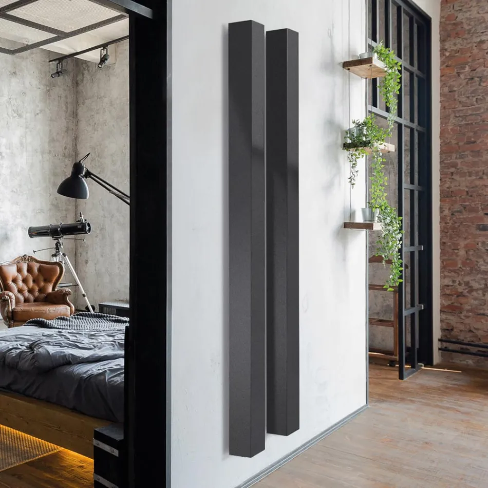 Electric Radiator in Carbon Steel with Two Finishes Made in Italy - Ember Viadurini