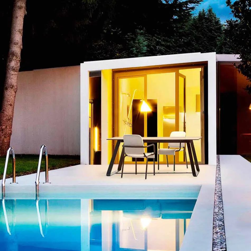 Varaschin Kolonaki modern garden table in different sizes Viadurini