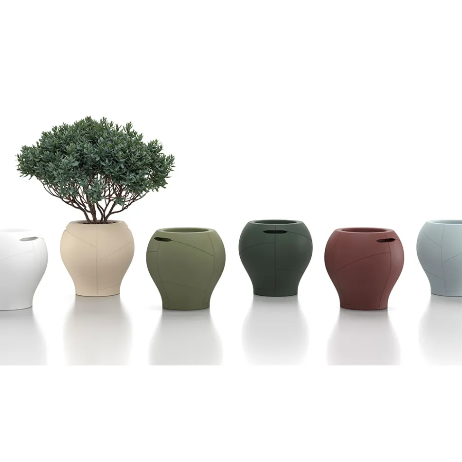Outdoor Vase in Various Finishes and Sizes in Polyethylene Made in Italy - Loto Viadurini