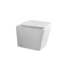 Floor-mounted toilet with soft-close ceramic seat and modern design - Giunco Viadurini