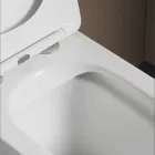 Floor-mounted toilet with soft-close ceramic seat and modern design - Giunco Viadurini