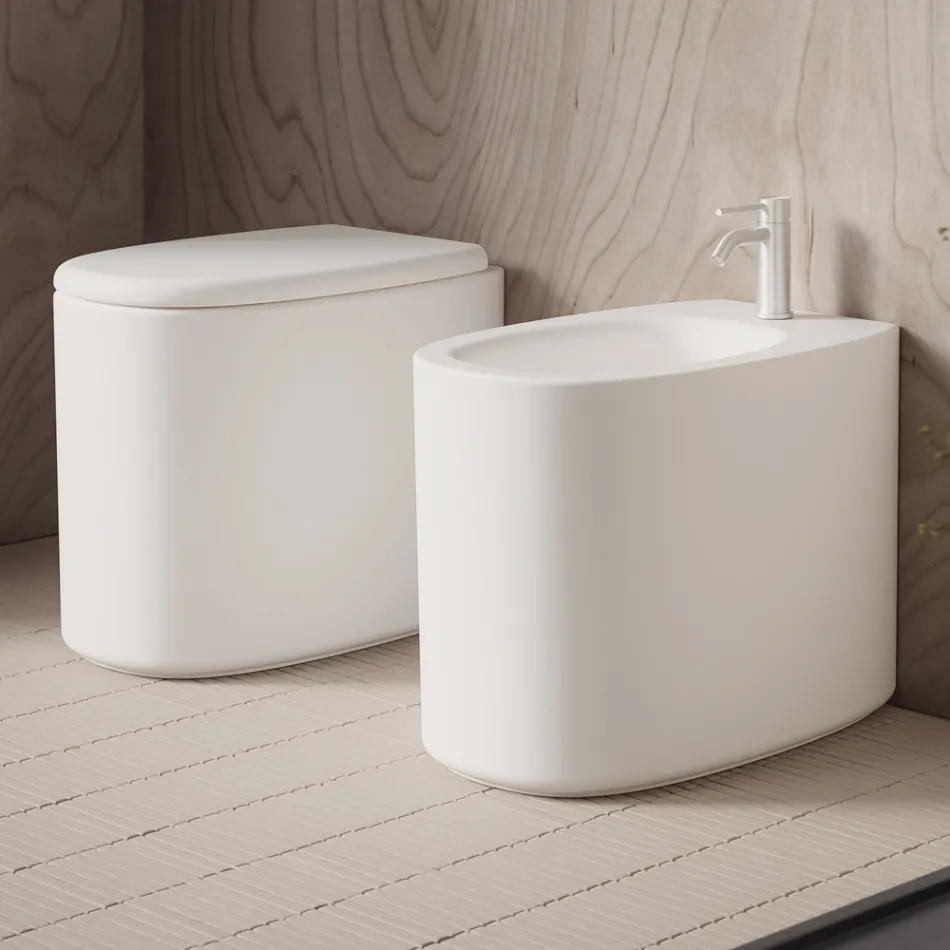 Floor-standing ceramic toilet bowl in various colors, made in Italy - Girl Viadurini